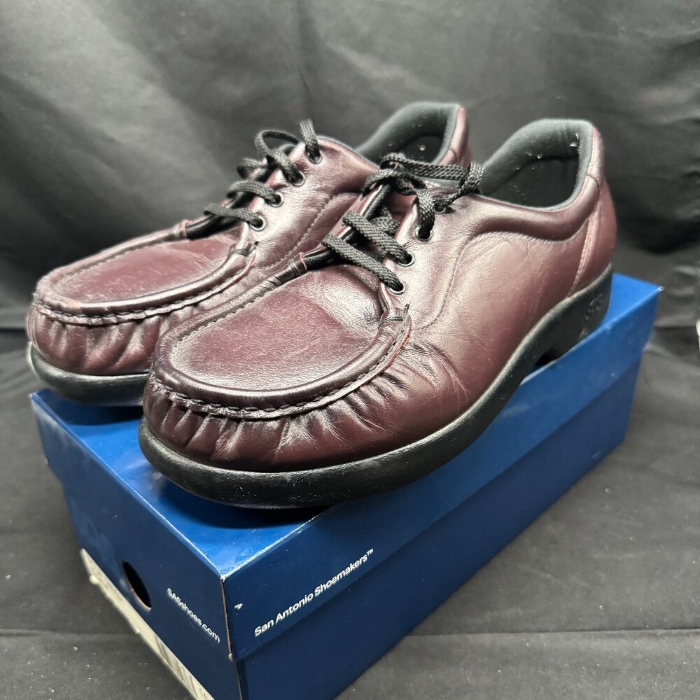 Women's Brown SAS Take Time Lace Up Loafer Size 9.5M with Box